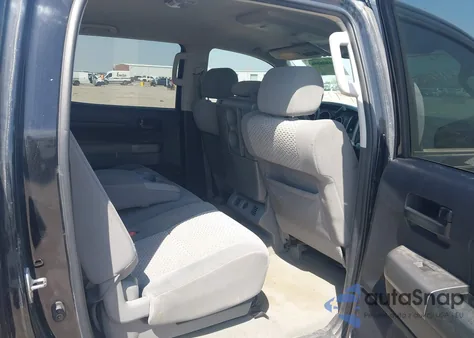 2010 Toyota Tundra Grade 5.7L V8 из США, поврежденный, VIN 5TFDW5F10AX135565